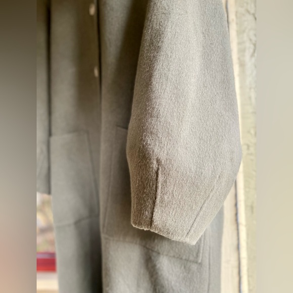 Funnel Collar Puff Sleeve Wool-Alpaca Coat (Army Green) - Gentle Herd - Picture 3 of 11